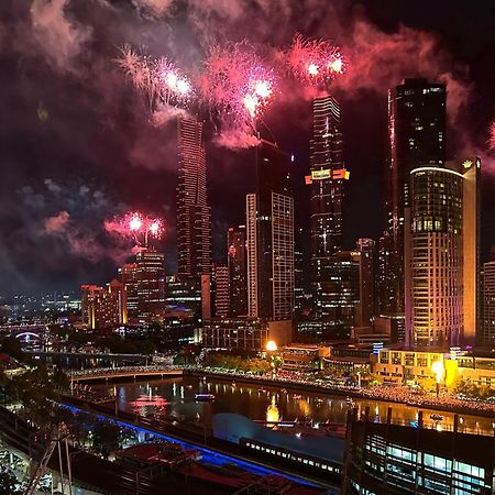 Aura2107, 2 Bedroom Apartment With Balcony, Stunning Yarra River And City Views ملبورن المظهر الخارجي الصورة
